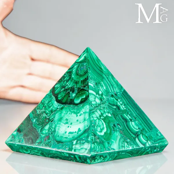 Piramide in Malachite - Lavorazione a Mosaico