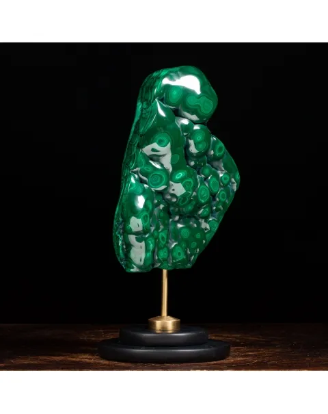 Malachite su piedistallo in legno e ottone