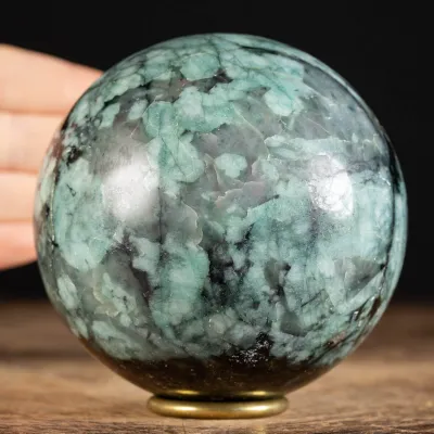 Sfera di Cristallo Smeraldo Naturale