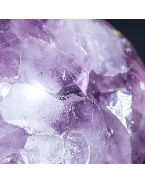 Sfera di Ametista Intagliata – Energia, Bellezza e Storia Antica.