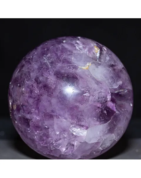 Sfera di Ametista Intagliata – Energia, Bellezza e Storia Antica.