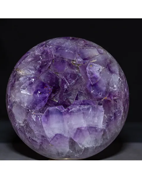 Sfera di Cristalli di Ametista Intagliata da Geode.
