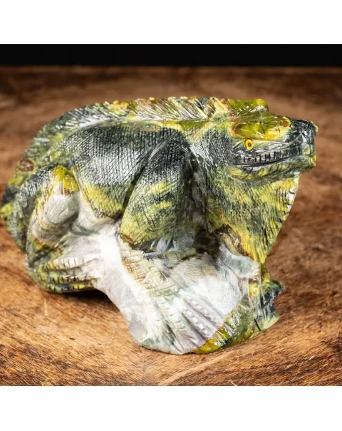 Statua Iguana In Gruppo Serpentino