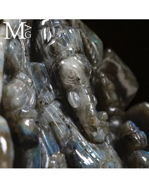 Lord Ganesh – Scultura in labradorite intagliata a mano.