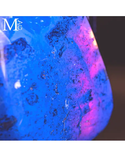 Ambra Blue: Resina tropicale fossilizzata