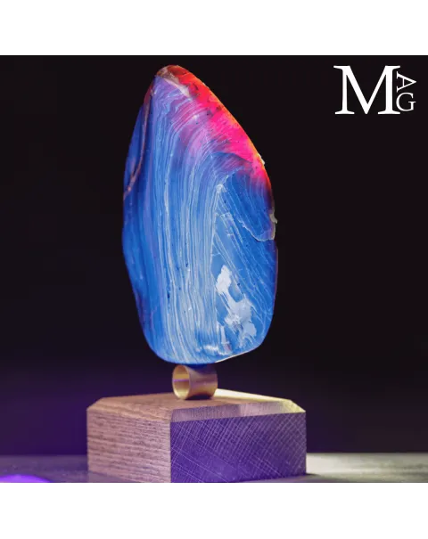 Ambra Blue di Sumatra – Resina Fossile e Luce.