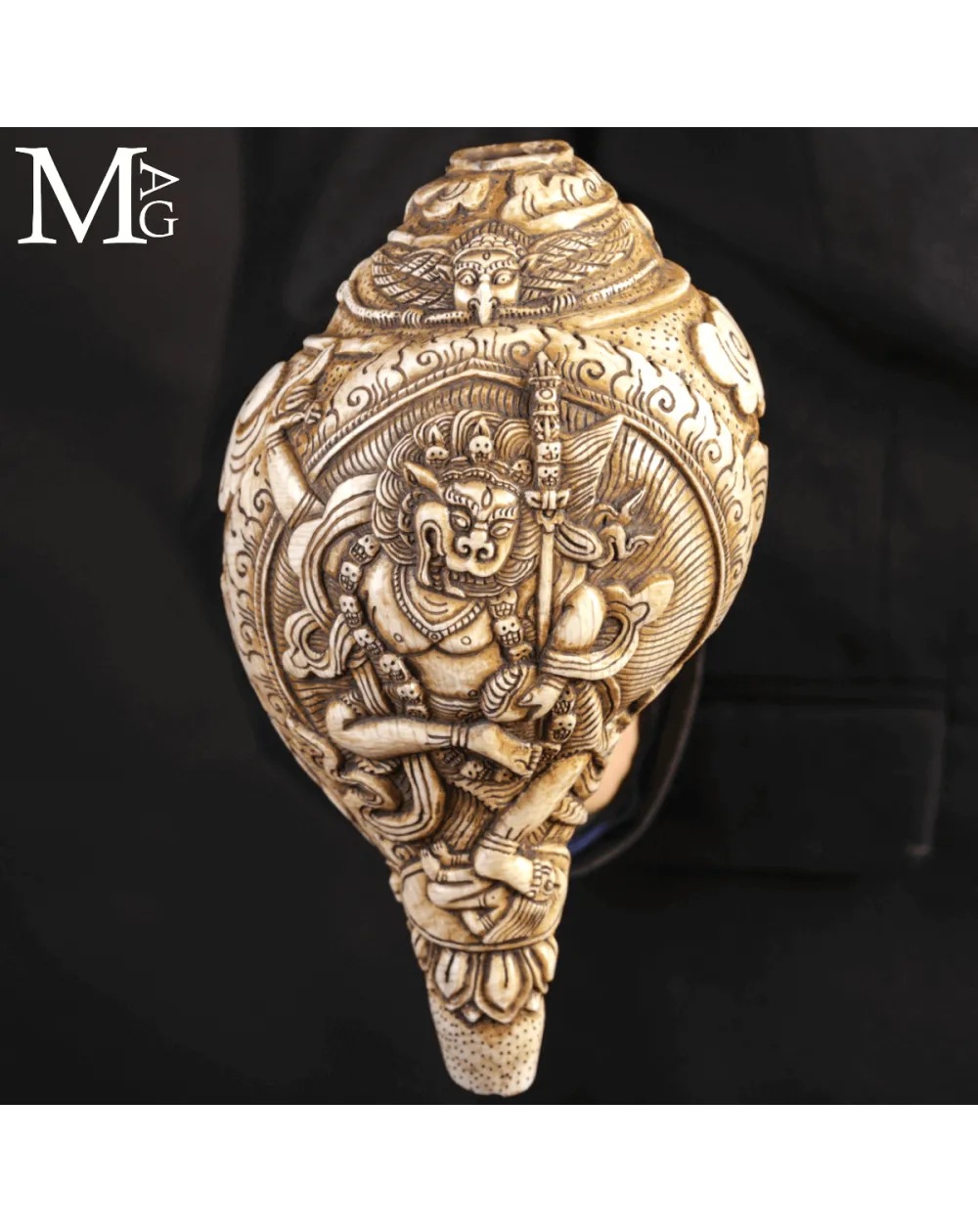 Conchiglia Shankha Tibetana Scolpita – Mahakala, il Protettore del Dharma