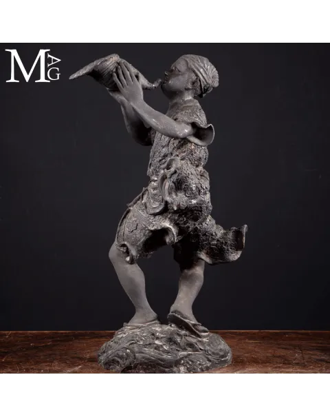 Okimono in Bronzo Rituale Giapponese - Suonatore di Horagai.