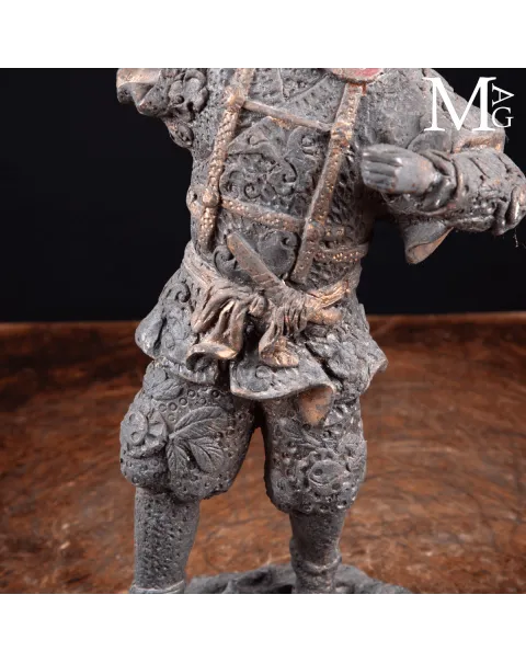 Scultura in Bronzo - Guerriero Cerimoniale Orientale.