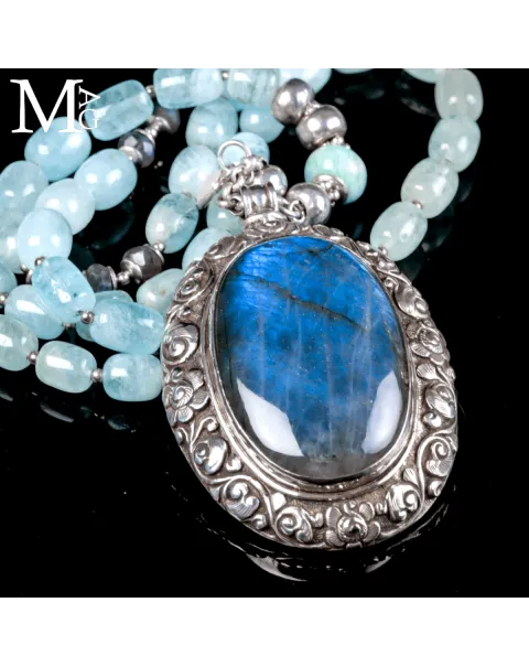 Collana in Acquamarina e Larimar in Labradorite cabochon