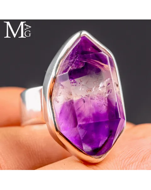 Anello in argento 925 con Ametista Boliviana.