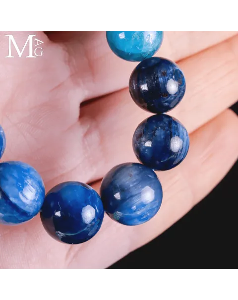 Collana in Kyanite, Neon Apatite e Acquamarina.