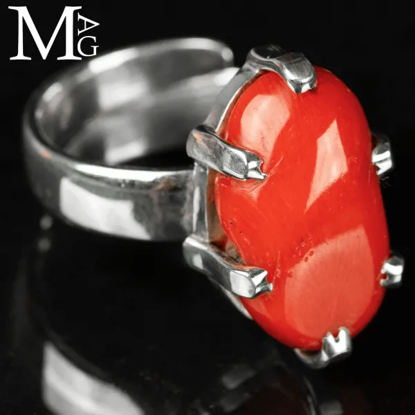 Anello in Argento con Corallo Rosso Sardo Naturale.