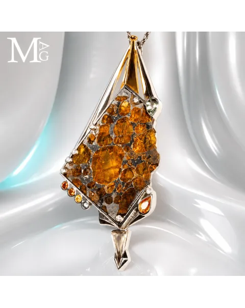 Gioiello Unico - Argento con Meteorite Pallassite Sericho, Diamanti e Zaffiri Multicolore