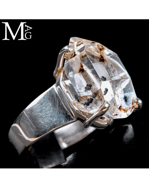 Anello in Argento con Diamante Herkimer.