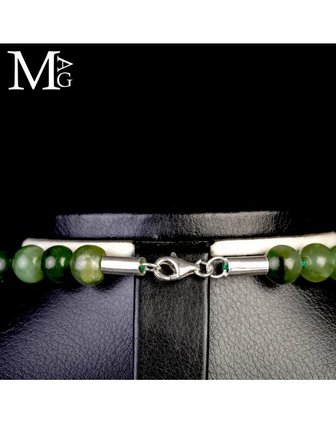 Collana in Giada e Perle – Eleganza Essenziale.