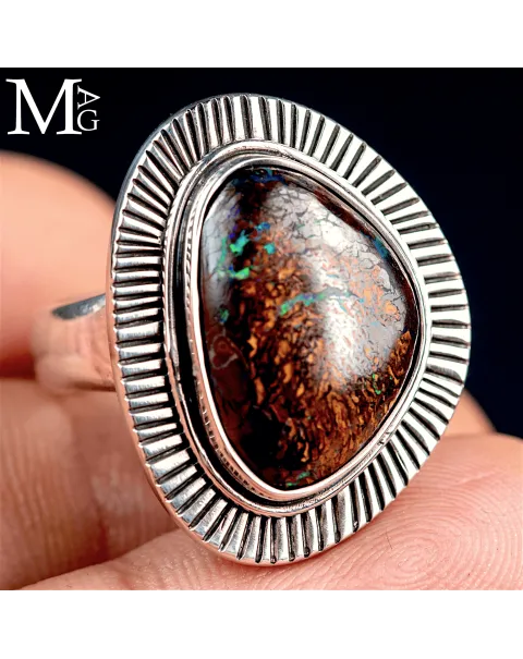 Anello in Argento con Opale Boulder Naturale - Australia