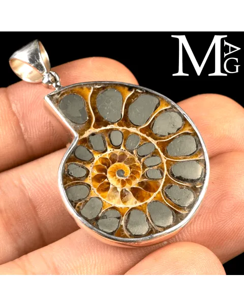 Ciondolo in argento con Ammonite e Pirite