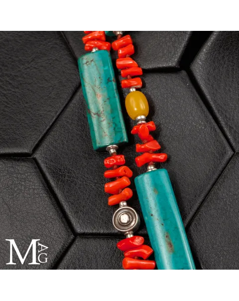 Collana Himalayana Cerimoniale in Argento Cesellato, Ambra, Corallo e Turchese.