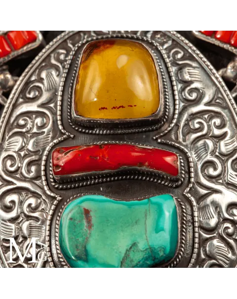 Collana Himalayana Cerimoniale in Argento Cesellato, Ambra, Corallo e Turchese.