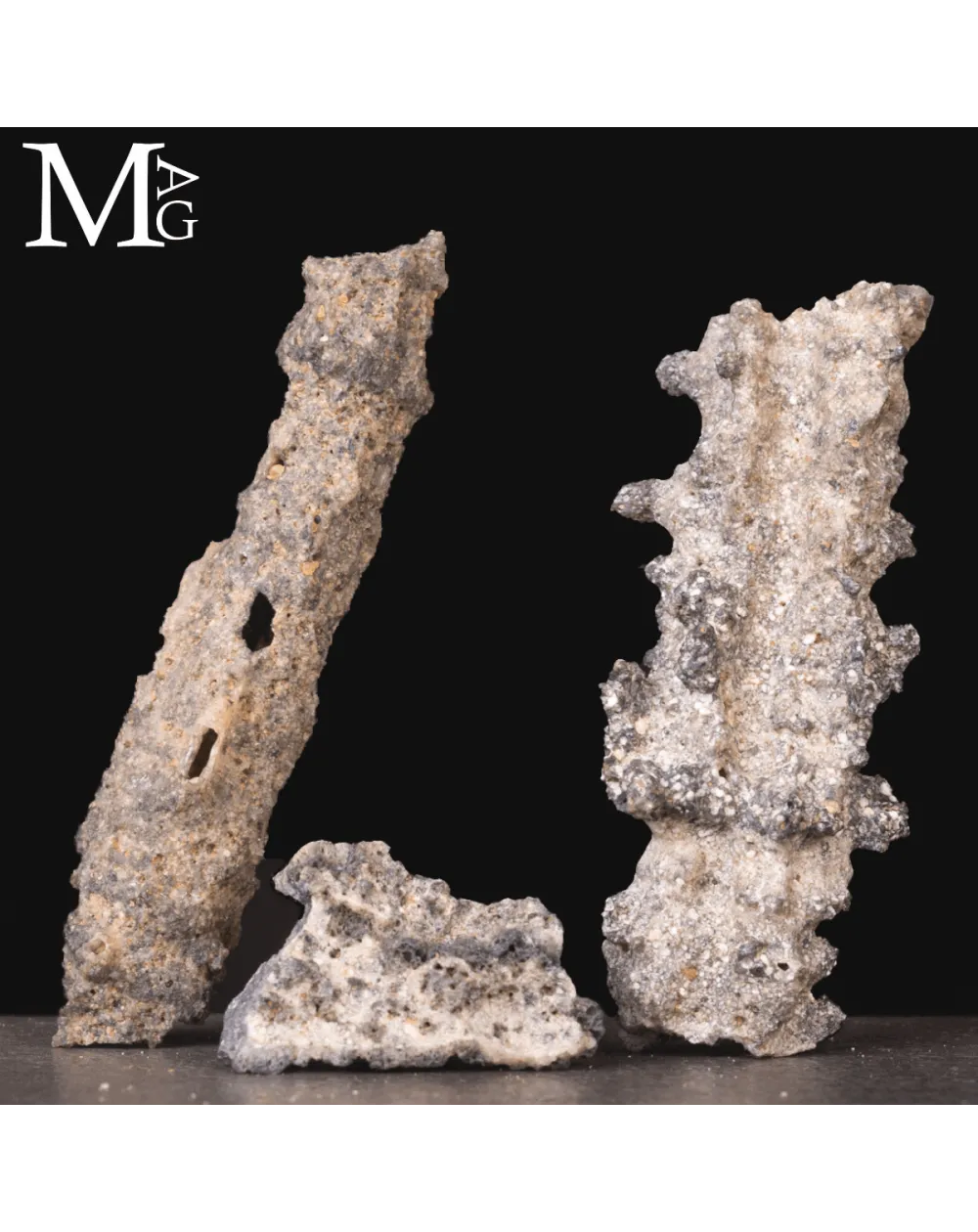 Fulgorite – Tre frammenti di fulmine vetrificato.