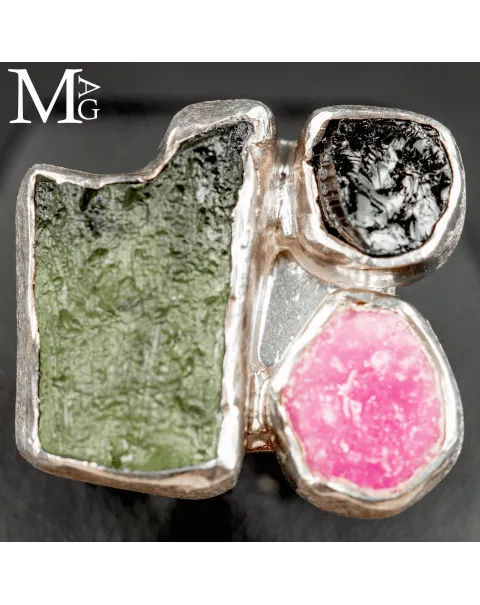 Anello in Argento con Moldavite, Ruby Glass e Tormalina Nera