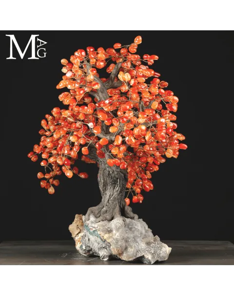 Albero della Vita in Corniola: Simbolo di Connessione e Fascino Naturale.