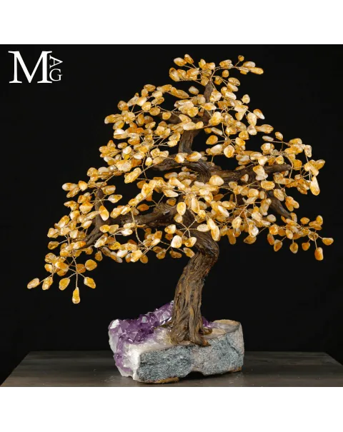 Albero della Vita: Bonsai di Quarzo Citrino su Base di Drusa di Ametista .