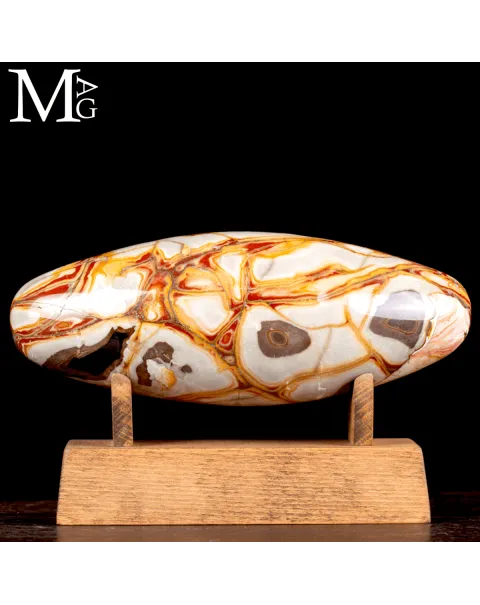 Shiva Lingam in Diaspro Agatizzato.