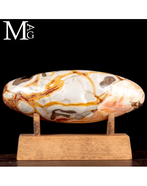 Shiva Lingam in Diaspro Agatizzato.