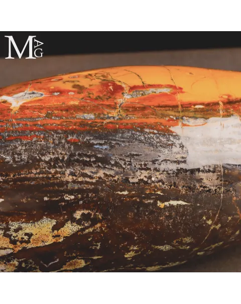 Shiva Lingam in Diaspro Agatizzato Naturale