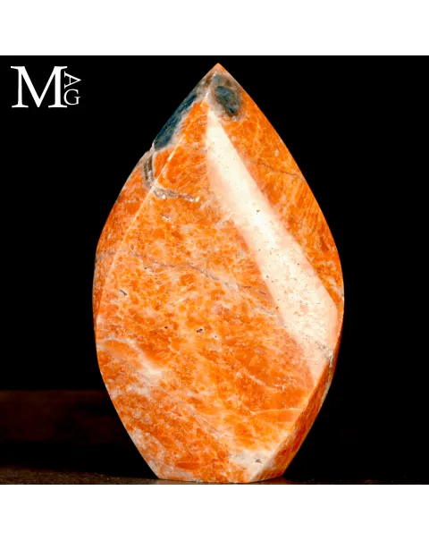 Fiamma in Calcite Arancione con Apatite Blu – Messico