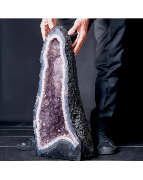 Geode di Ametista del Brasile con Bordo di Agata.