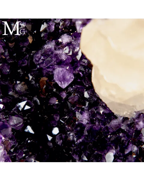 Geode di Ametista con Calcite – Uruguay
