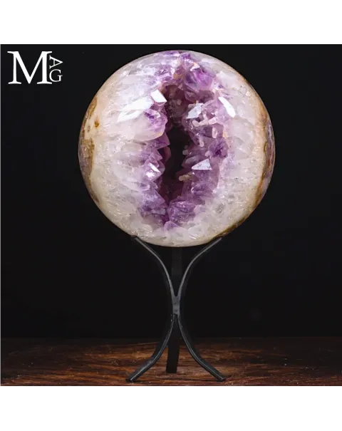 Grande Sfera in Quarzo Ametista da Geode Naturale