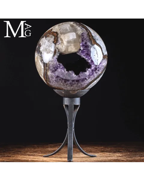 Sfera di Ametista - Geode con Cristallo di Calcite Naturale.