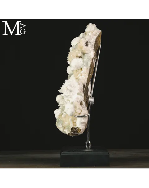 Apofillite verde con Stilbite e Mordenite