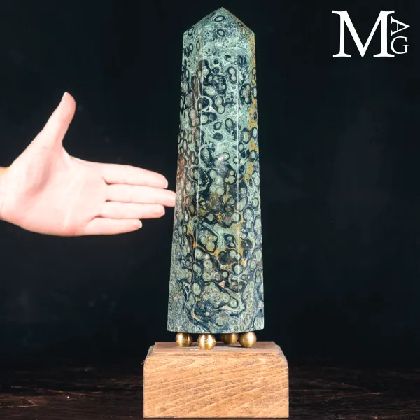 Obelisco in Diaspro Kambaba – Struttura Decorativa