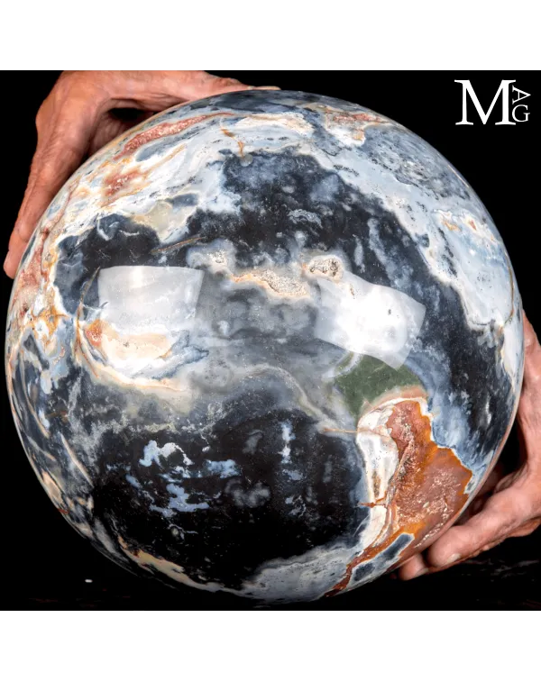 Grande sfera ornamentale in Diaspro Policromo del ...