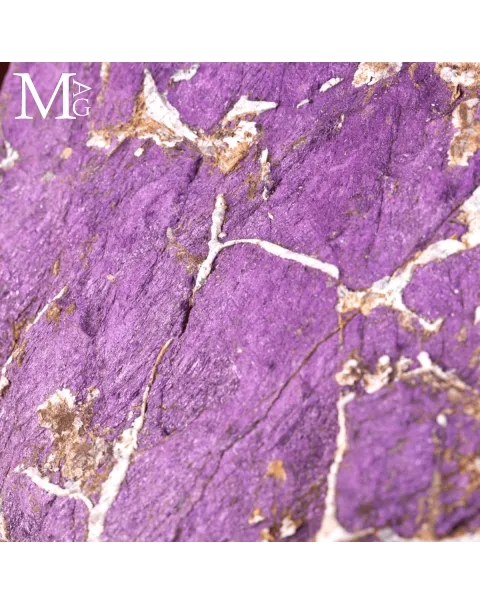 Purpurite della Namibia su base in legno e ottone
