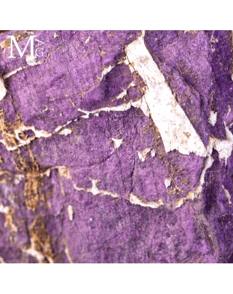 Purpurite della Namibia su base in legno e ottone