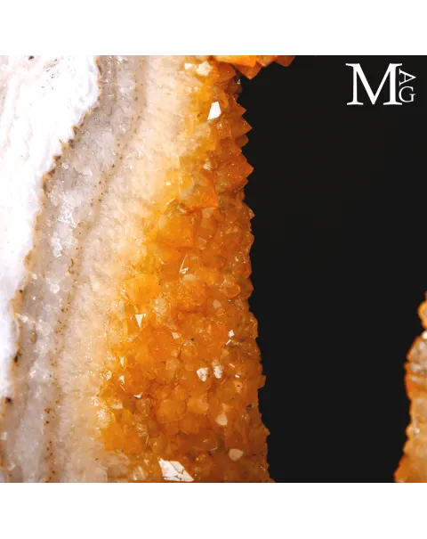 Geode di Citrino Madeira – Fetta su Base Cementizia.