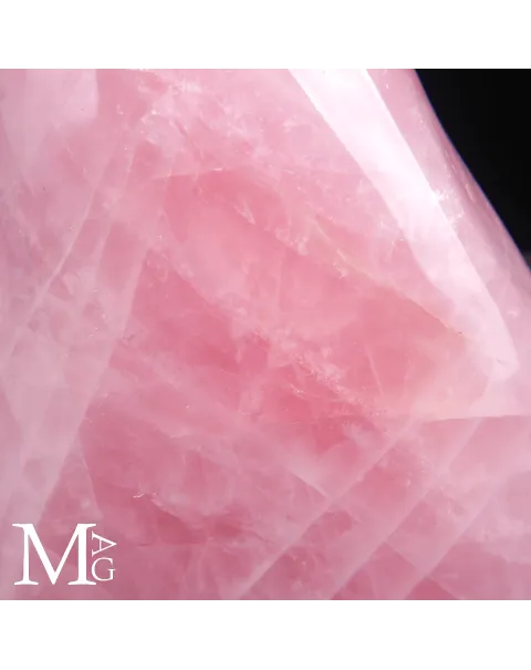 Quarzo Rosa del Madagascar - forma libera