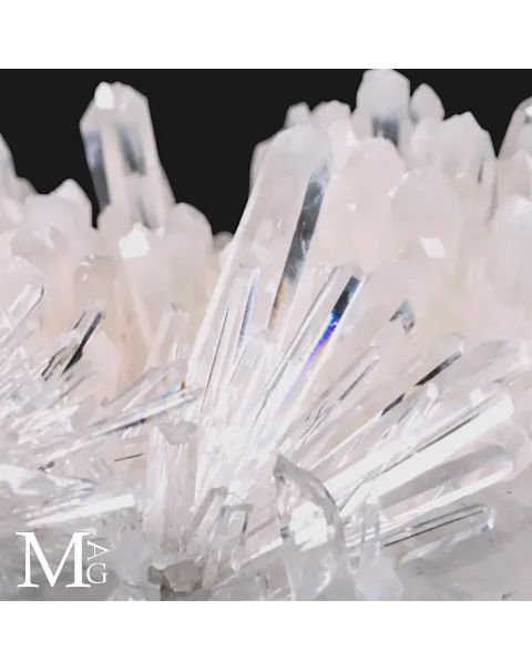Drusa di Quarzo Aghiforme di Qualità Superiore – Santander, Colombia