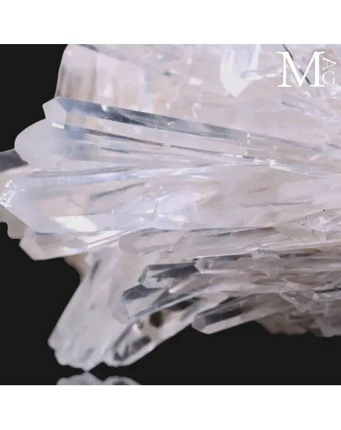 Drusa di Quarzo Aghiforme di Qualità Superiore – Santander, Colombia