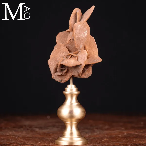 Rosa del Deserto su Base in Ottone – Scultura Naturale.