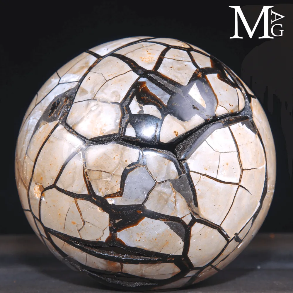 Sfera in Septaria con Geode Naturale – Madagascar