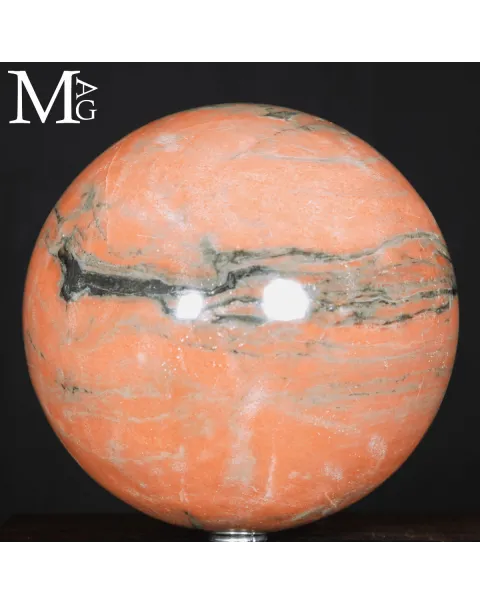 Grande Sfera in Sunstone – Madagascar.