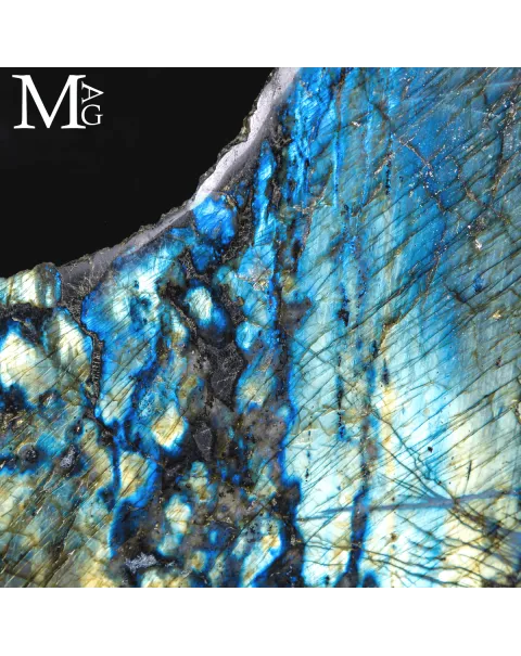 Grande Labradorite Blue and Golden Flash del Madagascar