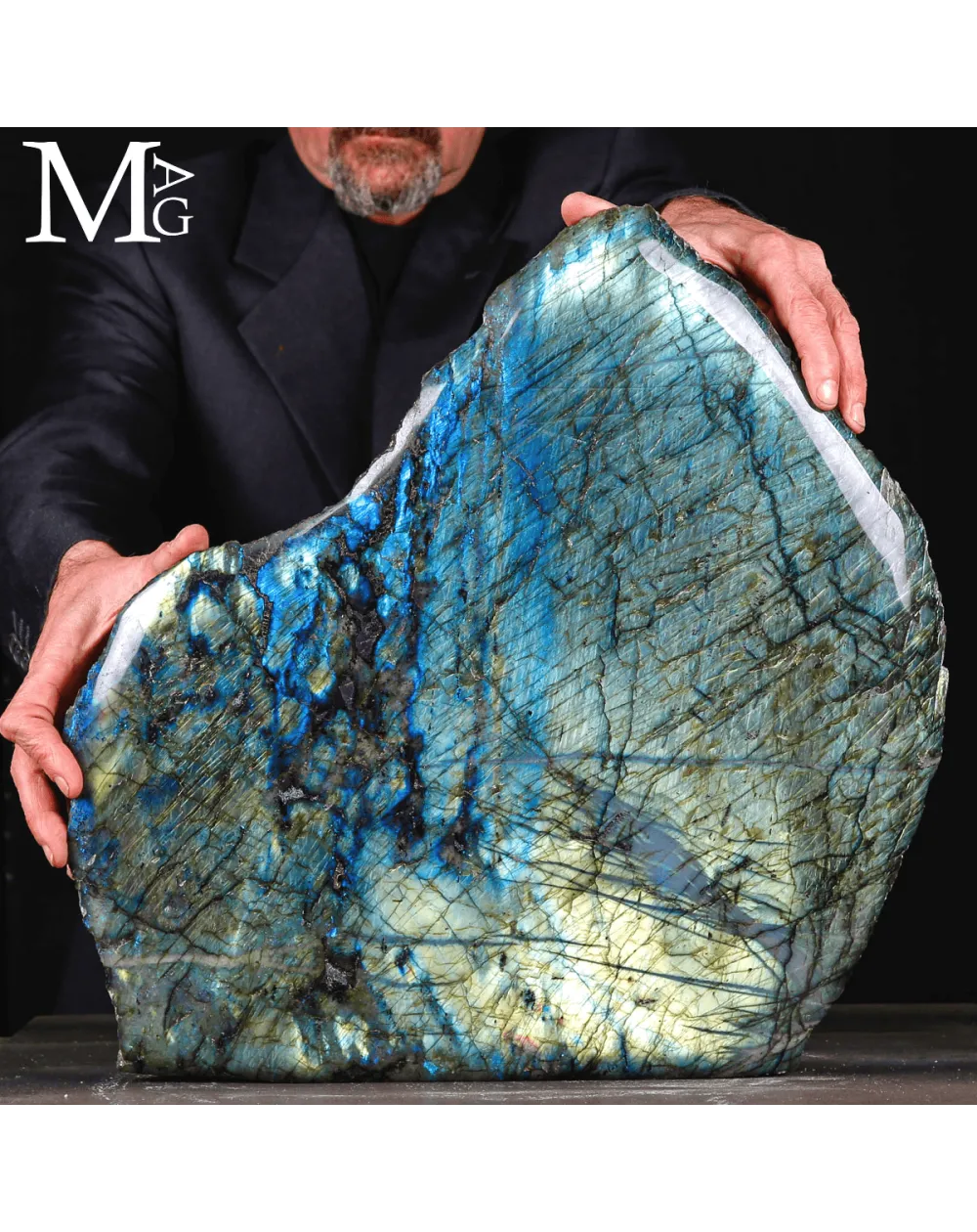 Grande Labradorite Blue and Golden Flash del Madagascar